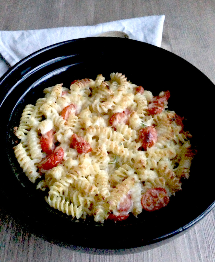 Garlic, Cheese & Tomato Pasta Bake