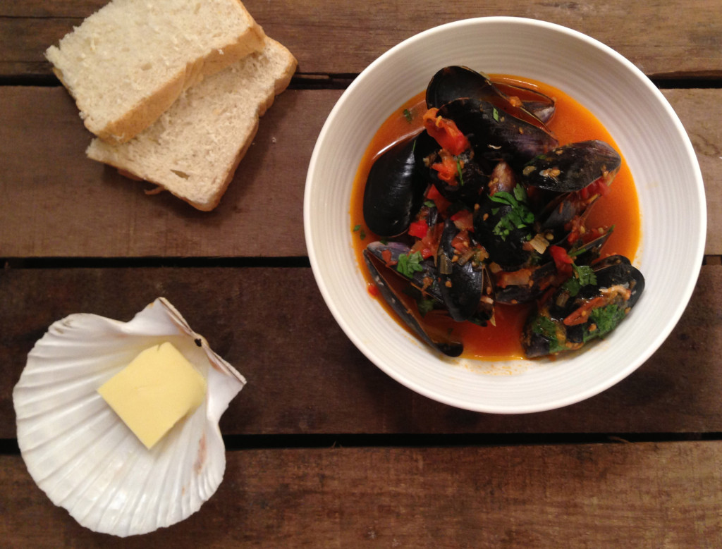 Mussels in a Tomato and Chilli Sauce