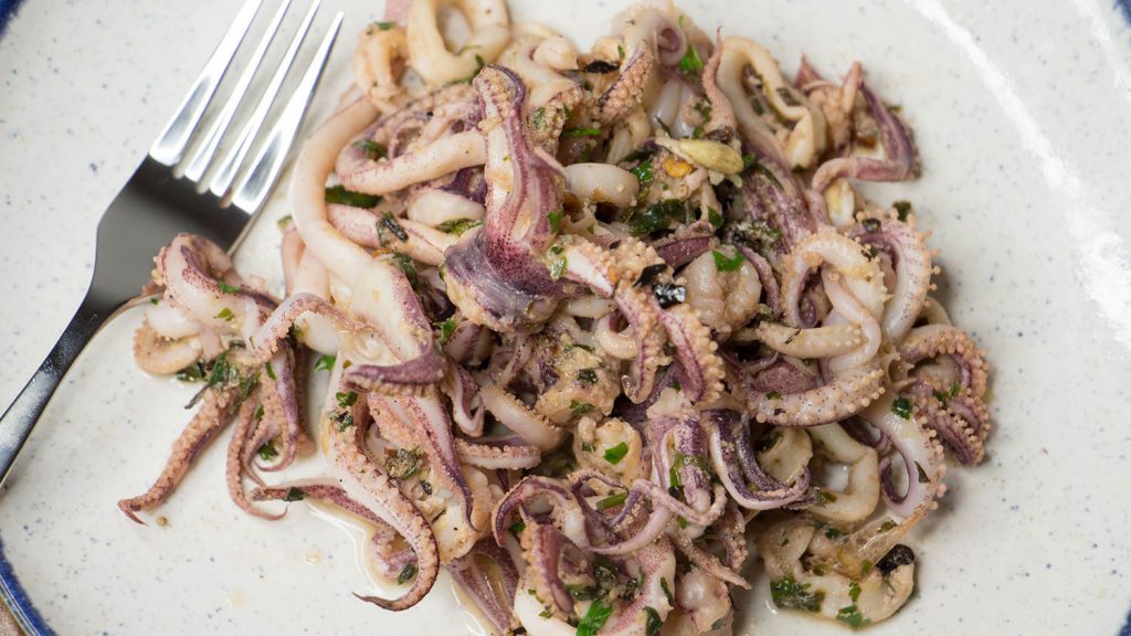 Garlic sauteed calamari