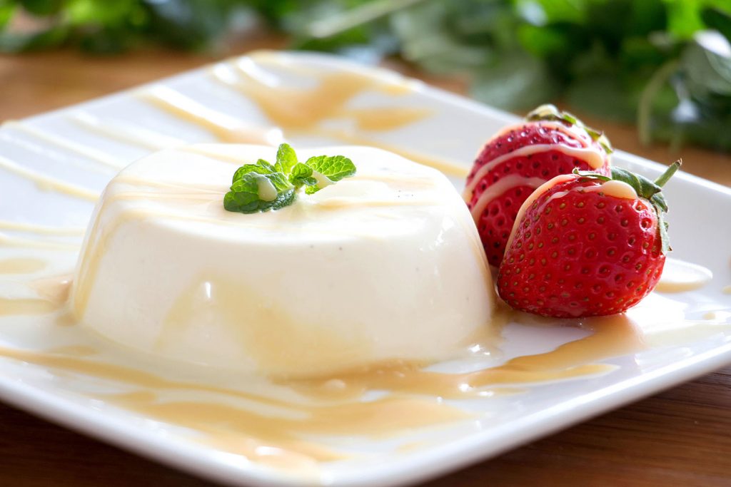 Vanilla Panna Cotta with Salted Caramel Sauce