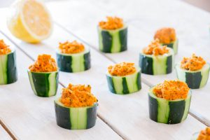 Carrot and hummus cucumber cups 3