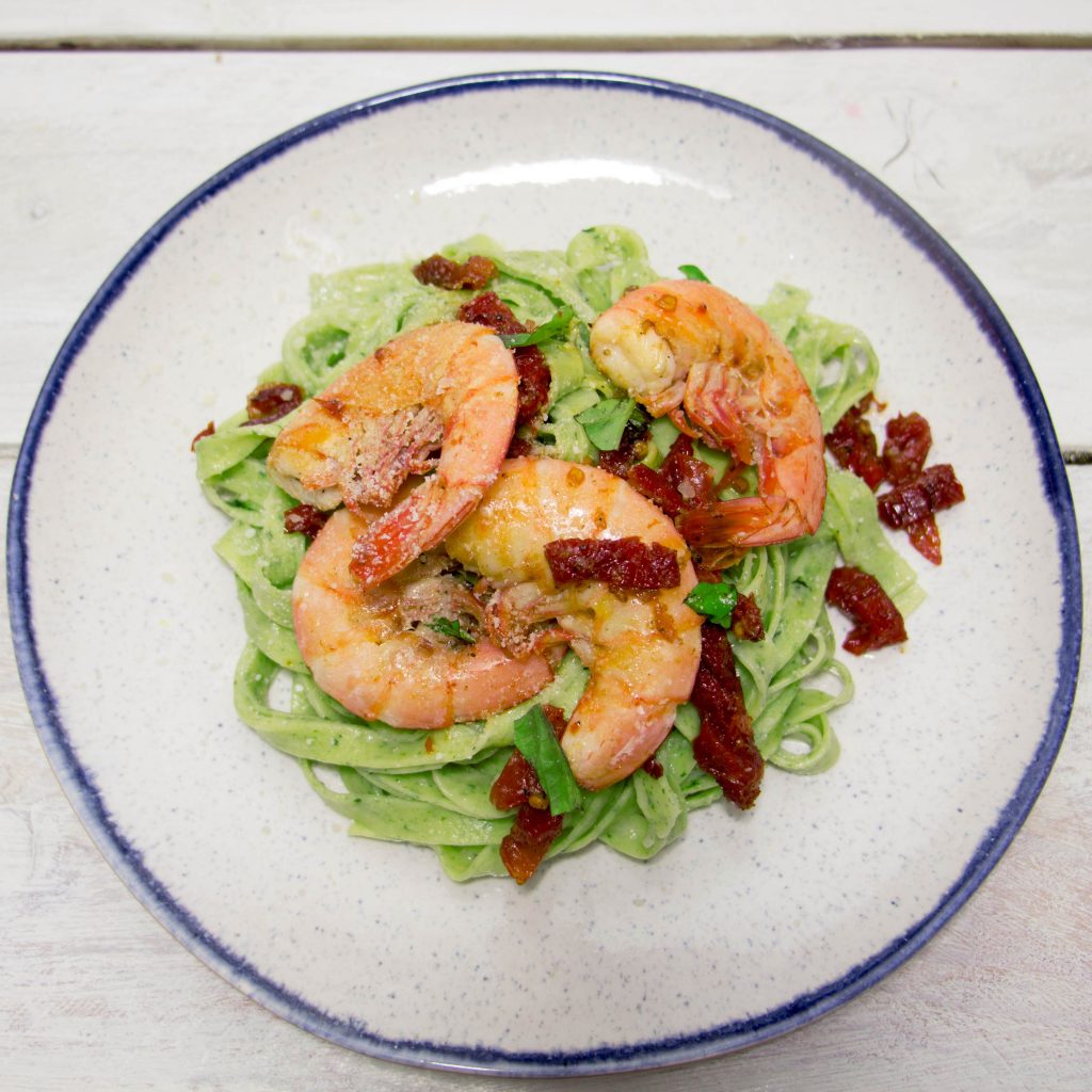 Spinach tagliatelle with shrimp 8