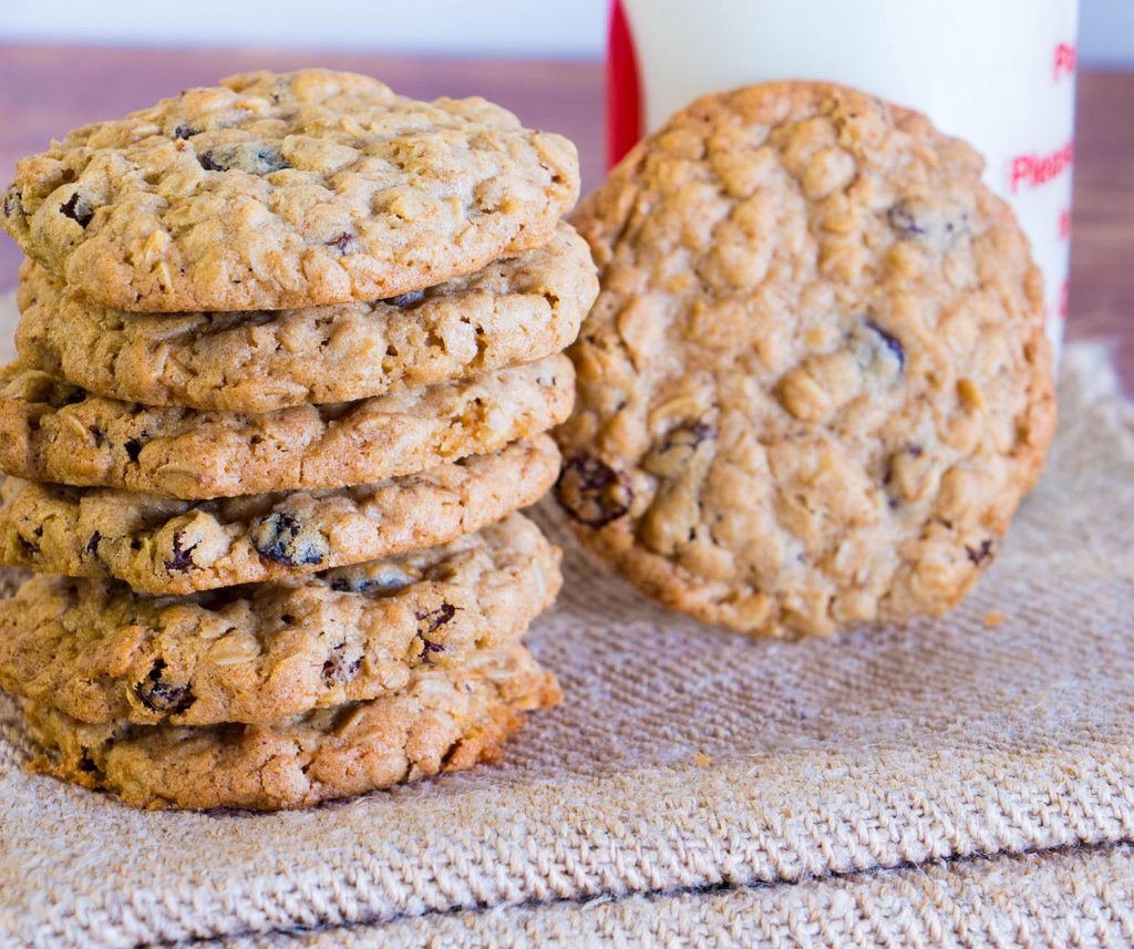 oatmeal and raisin cookies 5